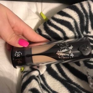 Kat von d foundation. Light 44 cool